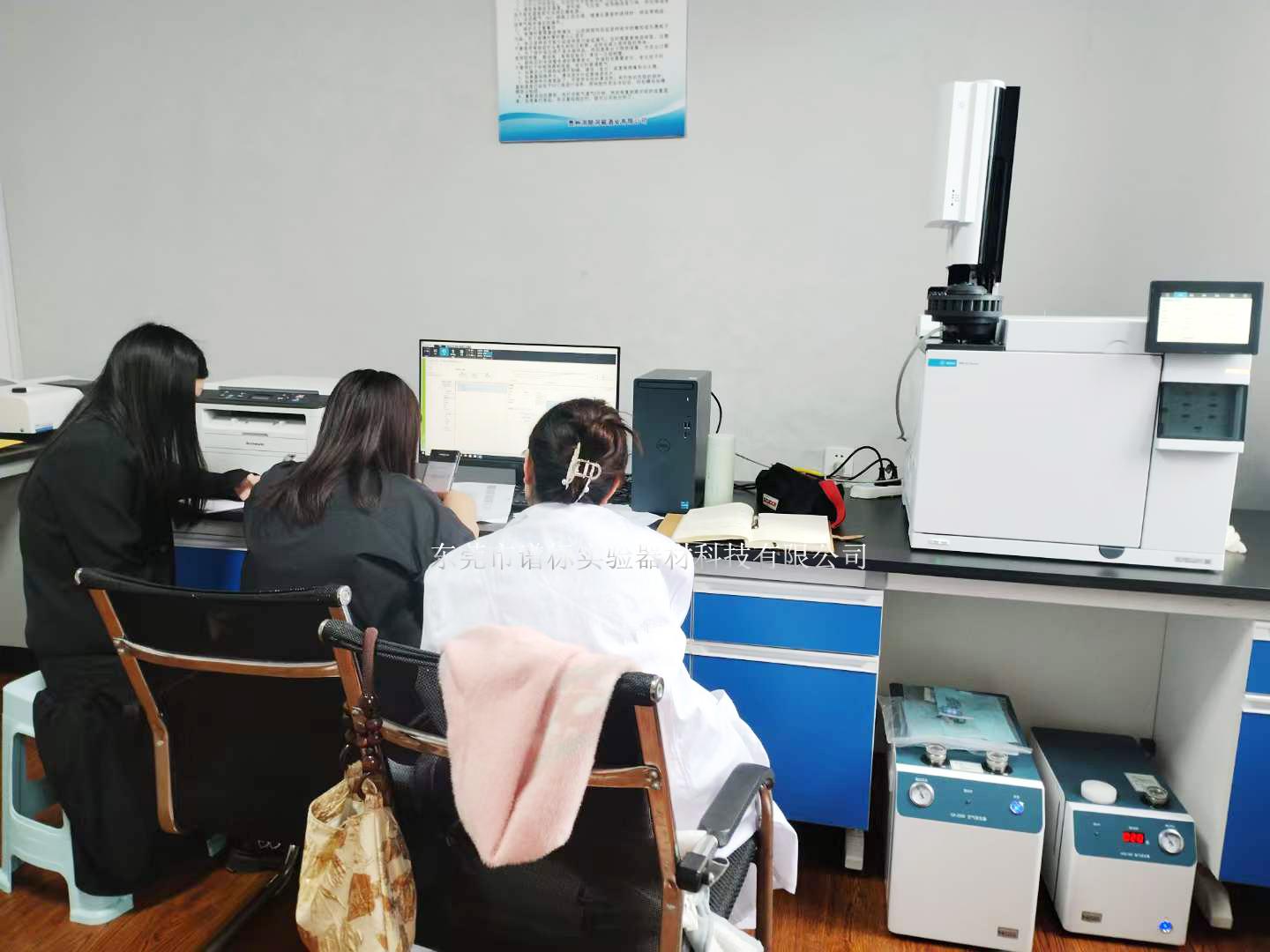 5月29日安捷伦气相色谱仪GC8890在贵州某大型知名酒厂进行酒类产品的多种成分分析